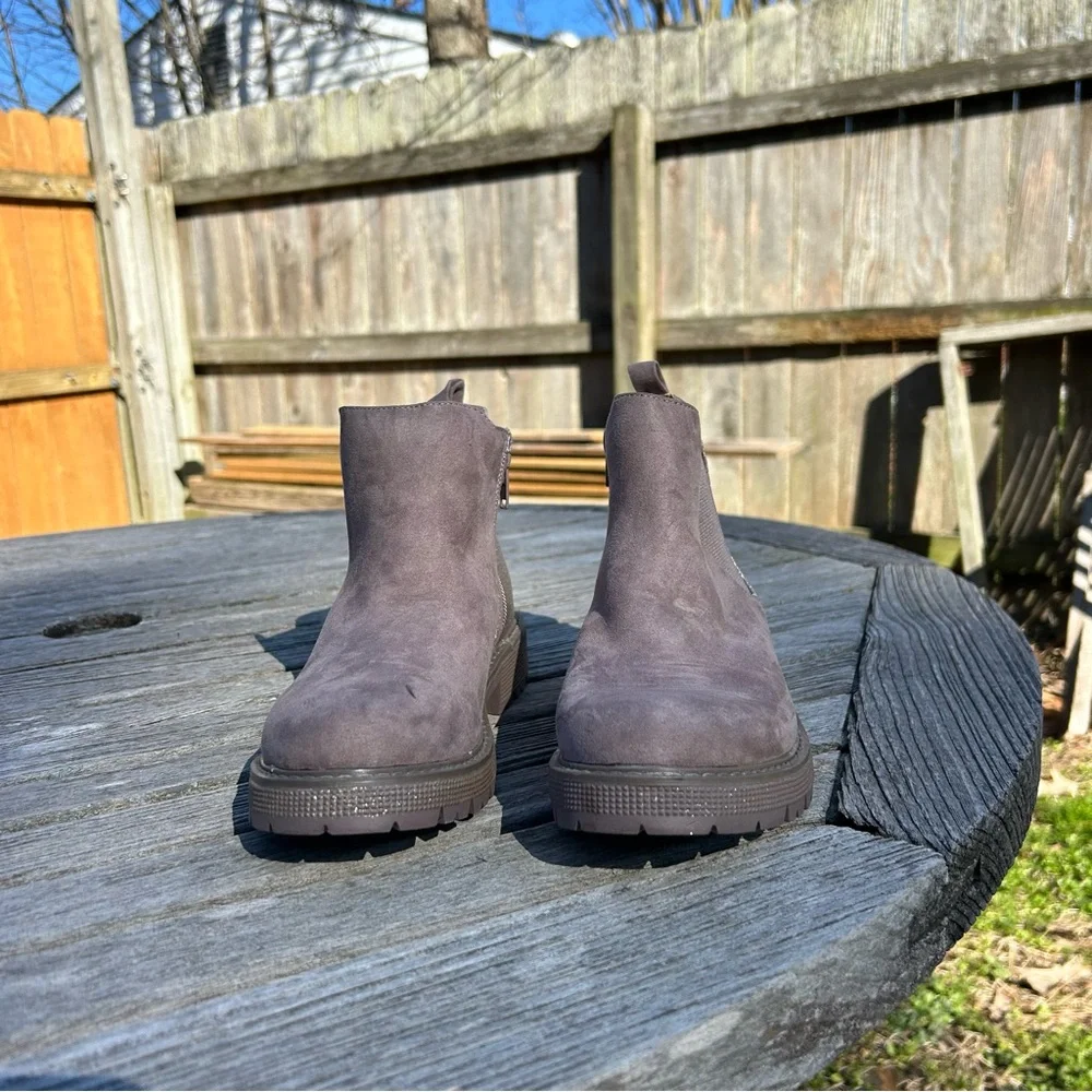 STEVE MADDEN girls Jhowl‎ Glitter Chelsea Boots size 4